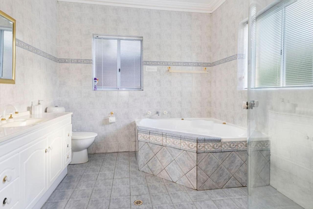 Inn The Tuarts Guest Lodge Wonnerup Екстериор снимка
