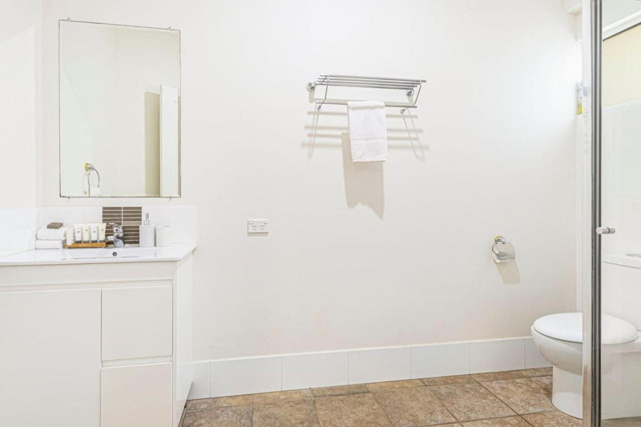 Inn The Tuarts Guest Lodge Wonnerup Екстериор снимка