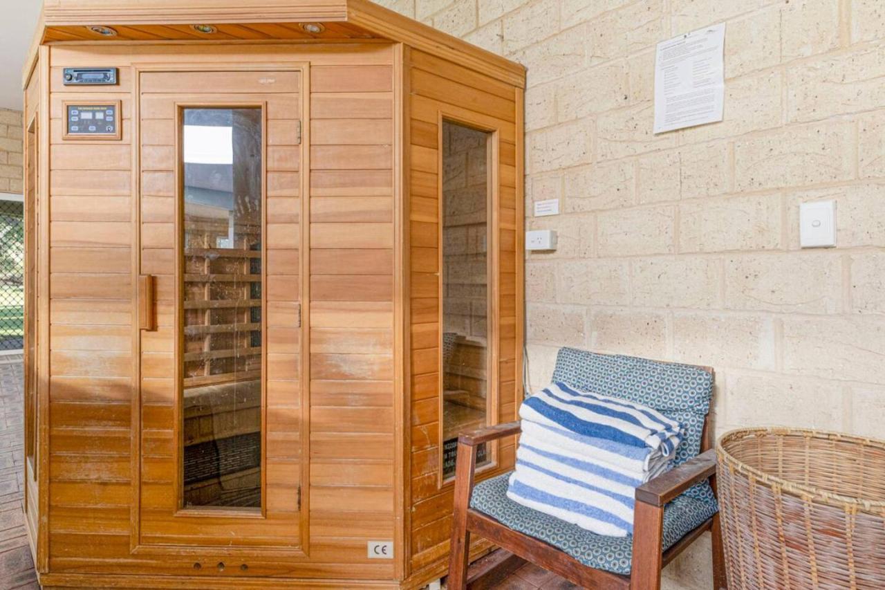 Inn The Tuarts Guest Lodge Wonnerup Екстериор снимка
